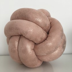 Paula Coussin Noeud