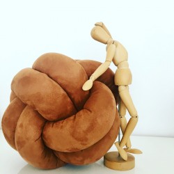 Club Camel Coussin Noeud